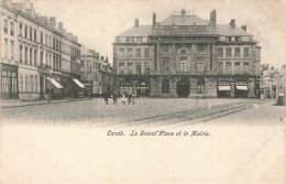 D759 CONDE La Grand Place Et La Mairie - Conde Sur Escaut