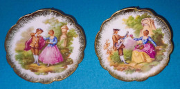 * LIMOGES * 2 PETITES ASSIETTES DECORATIVES * PORCELAINE * SCENES GALANTES 18 ° * - Limoges (FRA)