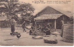 Etier Postal Congo écrit Mais Non-oblitéré N° 42 - 19 - Emballage De Poisson Sec Dans Le Mayumbe - Enteros Postales