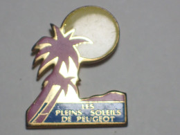 Pin's Peugeot  "Les Pleins Soleils De Peugeot", Palmier, Soleil - Peugeot