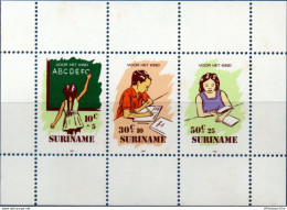 Suriname 1985 Child Wellfare Block MNH 2108.2282 School, Blackboard, Lwriting, Reading - Autres & Non Classés