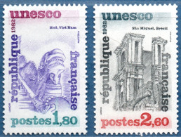 France Service Unesco 1982 2 Val MNH 2205.0511 Tempel Stairs Ornament At Hue & Cathedral At San Miguel - Monumenti