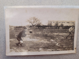 Carte Photo  Football , Arrêt D'un Gardien De But , Stade Campagnard - Fútbol