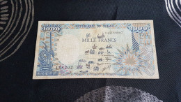 Colonies Françaises : Tchad : 1000 Francs 1/01/1985 Tb - Sonstige & Ohne Zuordnung