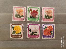 New Zealand	Flowers (F68) - Used Stamps