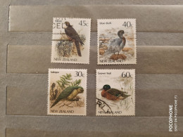 New Zealand	Birds (F68) - Usados