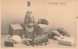 PUBLICITE - Nature Morte -  Des Apéritifs Sur La Table - Carte Postale Ancienne - Publicité