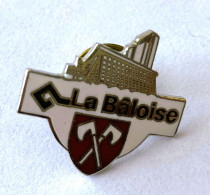 PINS BANQUE  ASSURANCE LA BALOISE   / Logo  /  33NAT - Banques