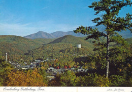 1 AK USA / Tennessee * Blick Auf Den Ort Gatlinburg - Luftbildaufnahme * - Autres & Non Classés