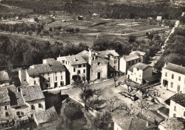 La Roquette Sur Siagne * Vue Aérienne Sur La Place Du Village - Andere & Zonder Classificatie