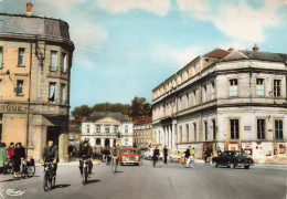 Sedan * La Place Goulden * Banque , Bank Banco - Sedan