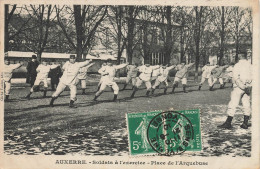 Auxerre * Les Soldats à L'exercice * La Place De L'arquebuse * Militaria - Auxerre