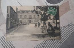 Carte   Postale   DE  La TRIMOUILLE   Hôtel De Ville - La Trimouille