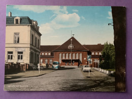 Allemagne    CPSM    BRAMSCHE    Bahnhof    Voitures Dont VW…..         Bon état - Bramsche