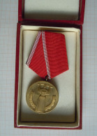 Bulgaria Bulgarie Bulgarien, Bulgarian 1970s Order, Jubilee Medal - 25 Years Of People's Power With Original Box /ds1163 - Otros & Sin Clasificación