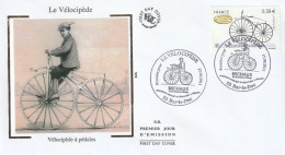 2011 " LE VELOCIPEDE :  VELOCIPEDE A PEDALES " Sur Enveloppe 1er Jour. N° YT 4557. Parfait état. FDC à Saisir !!! - Ciclismo