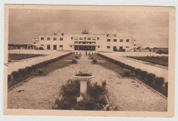 33 - Gironde /  Port Aérien De BORDEAUX - MERIGNAC -- Aérogare. Jardins Et Cour D'arrivée. - Merignac