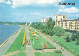 RUSSIE - Novgorod - Alexander Nevsky Embankment - Carte Postale - Russland