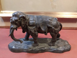 Sculpture Éléphant Régule Orientaliste XIXème Oriental - Art Oriental