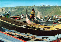 PORTUGAL - Nazaré - Bateaux Typiques De Pêche - Carte Postale - Leiria