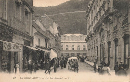 Le Mont Dore * La Rue Ramond * Confiserie - Le Mont Dore