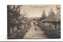 CPA OUGANDA,  MAISON DES PERES BLANCS , LA LEPROSERIE DE LA MISSION - Oeganda