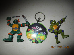 TORTUES NINJA 2 FIGURINES ET 1 PORTE CLEFS ANNEES 1990 - Teenage Mutant Ninja Turtles