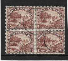 SOUTH AFRICA 1927 - 1930 4d IN BLOCK OF FOUR SG 35b PERF 14 FINE USED Cat £110 - Used Stamps