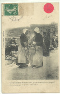 ANGOULEME  - Deux Commères Depuis 115 Ans Sur Les Remparts Au Marché Des Petits Paniers ! - Poitou-Charentes