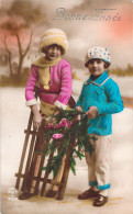 FANTAISIE - Bonne Année - Nouvel An - Enfants Et Branche De Sapin - Carte Postale Ancienne - Nouvel An