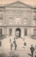 FRANCE - Paris - Façade Du Louvre - Animé - Carte Postale Ancienne - Louvre