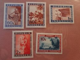 1948  Indonesia Dancer (F69) - Unused Stamps