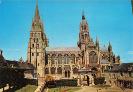 FRANCE - Bayeux - La Cathédrale - Façade Latérale - Carte Postale - Bayeux