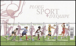 BL190**(4155/4159)  Les Femmes Et Le Sport D'équipe / Vrouwen In Ploegsport / Frauen Im Mannschaftssport - THIRY - MONDE - Volley-Ball