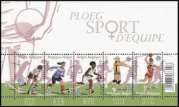 BL190**(4155/4159)  Les Femmes Et Le Sport D'équipe / Vrouwen In Ploegsport / Frauen Im Mannschaftssport - THIRY - MONDE - Pallavolo
