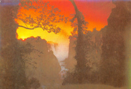 Zimbabwe Rhodesia Victoria Falls At Sunrise Publisher PVT HARARE (Scan R/V) N° 31 \MP7117 - Zimbabwe