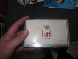 Old Cardboard Tobacco Box Lord Extra 50 Cigaretten Im Rauch Nikotinarm 14x9x3.3 Cm - Tabaksdozen (leeg)