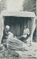 PARIS   ( Berges De La Seine  )  RACOMMODEUSES DE SACS - La Seine Et Ses Bords