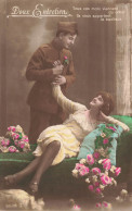 COUPLE - Doux Entretien - Tous Ces Mots Viennent Du Cœur, Vous Apportant Le Bonheur - Colorisé - Carte Postale Ancienne - Paare