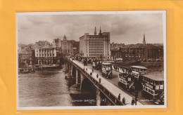 LONDON BRIDGE + NOMBREUX AUTOBUS   .  CARTE NON ECRITE - River Thames