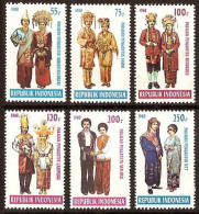 INDONESIA 1988 - 6v - MNH - Traditional Costumes - Kostüme - Trajes Tipicos Costumi Tradizionali Klederdracht - Costumes