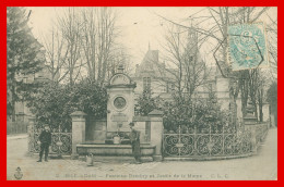* ISLE ADAM - Fontaine Dambry Et Jardin De La Mairie - Jardinier Avec Arrosoir - Animée - C.L.C. - Oblit. Hexagone 1905 - L'Isle Adam