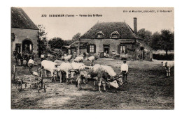 89 ST SAINT SAUVEUR - Ferme Des Griffons N° 373 - Edit Blin Et Mouchon - Cour De Ferme - Boeufs Attelés - Chevaux - Saint Sauveur En Puisaye