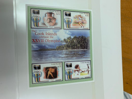 Cook Island Stamp Olympic Archery Run Track And Field - Tir à L'Arc