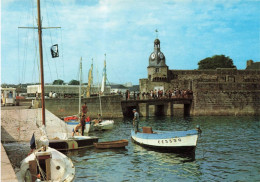 FRANCE - Concarneau - Le Beffroi Et Les Remparts - Carte Postale - Concarneau