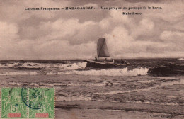 Madagascar, Maintirano - Une Pirogue Au Passage De La Barre - Cliché Leygoute - Carte De 1909 - Madagascar