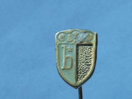 Badge Z-22-16 - SOCCER, FOOTBALL CLUB UNKNOWN - Football