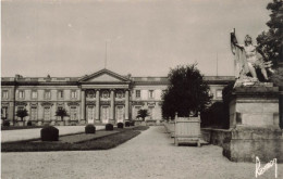 FRANCE - Compiègne (Oise) - Le Château Et Les Jardins - Carte Postale - Compiegne