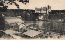 FRANCE - Pierrefonds - Le Château - L'Etang Et La Gare - NG - Carte Postale Ancienne - Pierrefonds