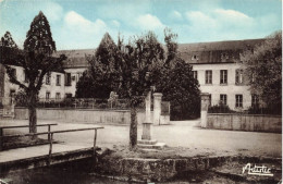 Corbigny * Place Et L'hospice * établissement Médical - Corbigny